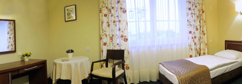 hotelli huoneet huoneistot majoitus ravintola juhlat Puola Biała Podlaska